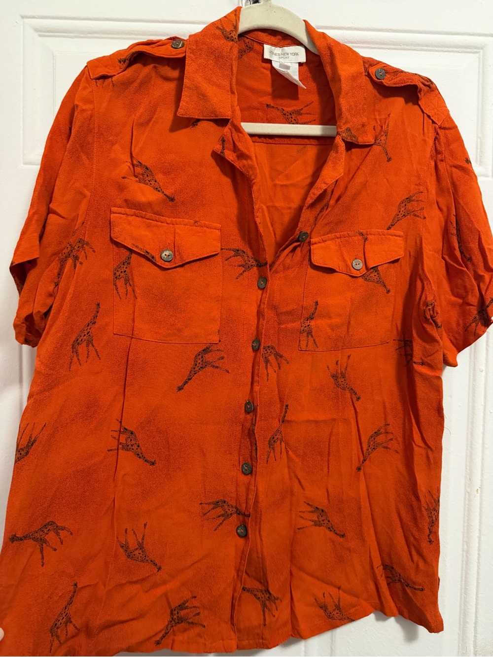 Vintage Orange Short-Sleeve Button-Up Shirt with Giraffe Print